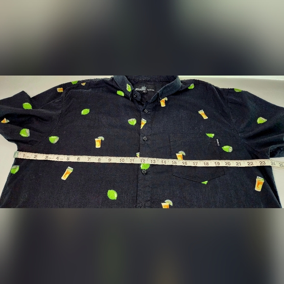 Molokai Surf Co Hawaiian drink & lime button-down relaxed fit shirt - Picture 7 of 9